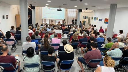 040925 XERRADA INFORMATIVA CENTRE SOCIAL CANVI SISTEMA RESIDUS 1.jpg