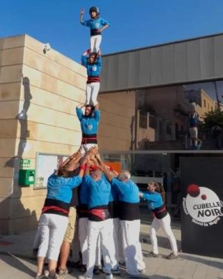 220825 CUBELLES NOIR CASTELLERS.jpg