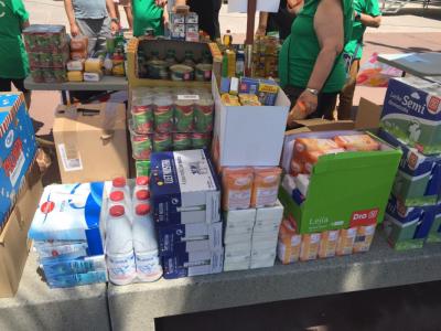 Campanya Caritas recollida d'aliments.jpg