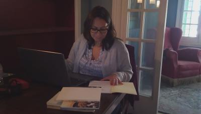 Pilar Gonzalez-Casa Travé biblioteca petita 1